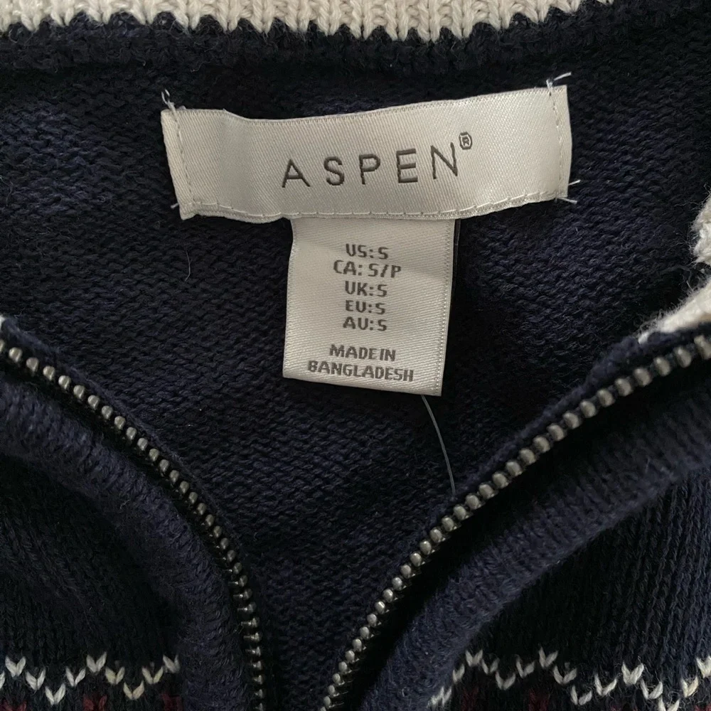 Aspen Long Sleeve Navy Quarter Zip Fair Isle Snowflake Sweater NWT Size S